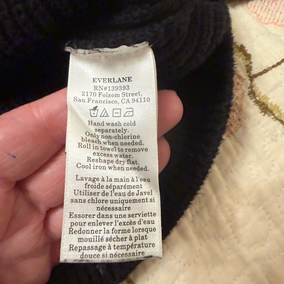 Everlane Half-Zip - Picture 4 of 7